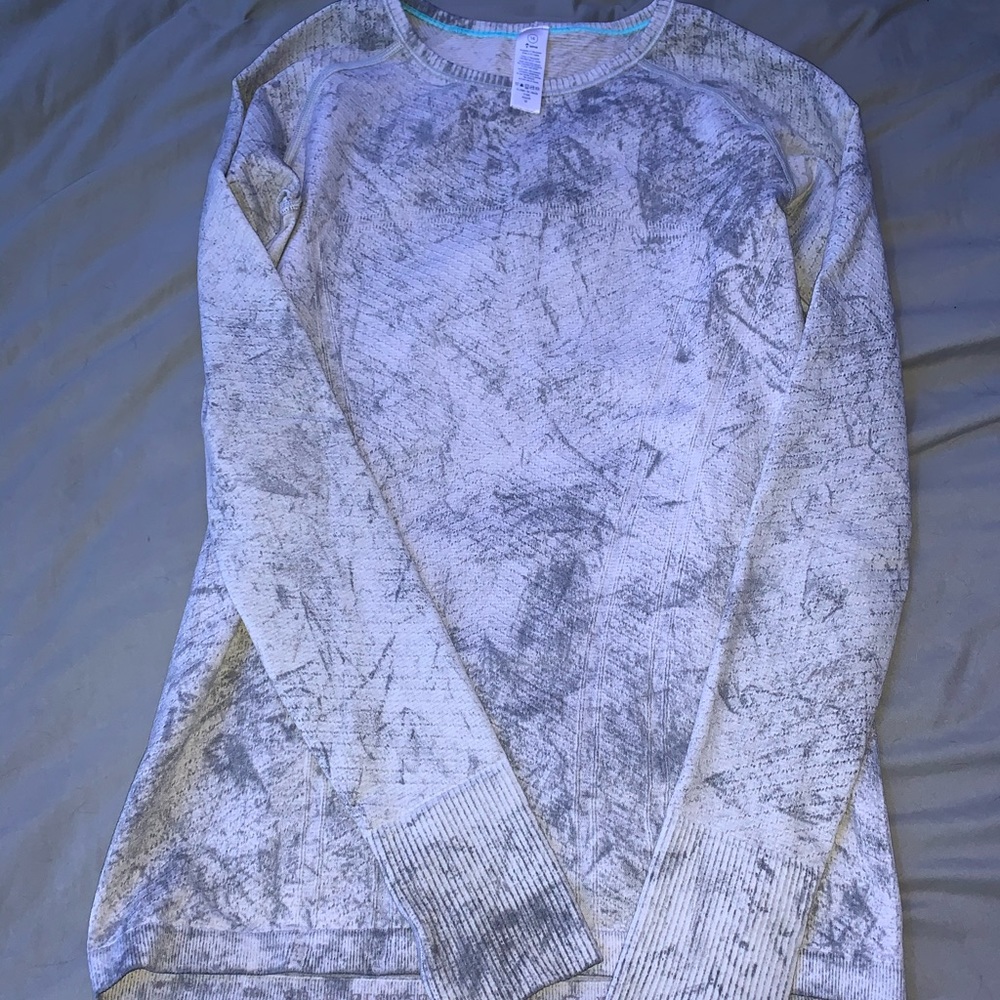 long sleeve grey ivivva top